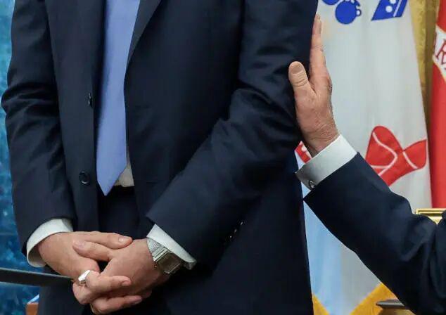 昔日死敌“化干戈为玉帛”,全美傻眼:你俩啥时候好上的!